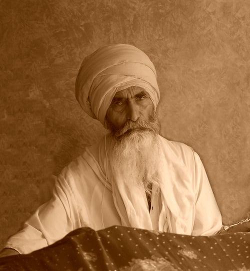 Siri Guru Granth Sahib - 148 Raag Maaru Ang1081