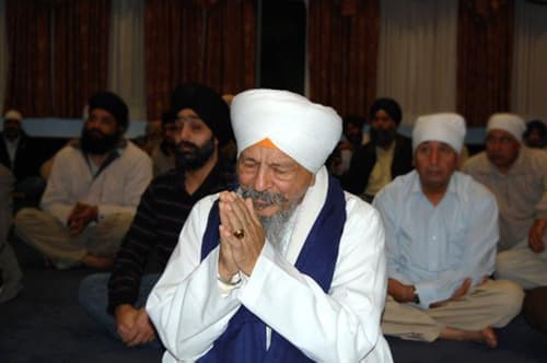 Guru Nanak Tari Sari Duniya